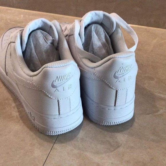 Size 8.5 - Nike Air Force 1 Low ‘07 Triple White Sneaker 315122-111. no box - Picture 4 of 7